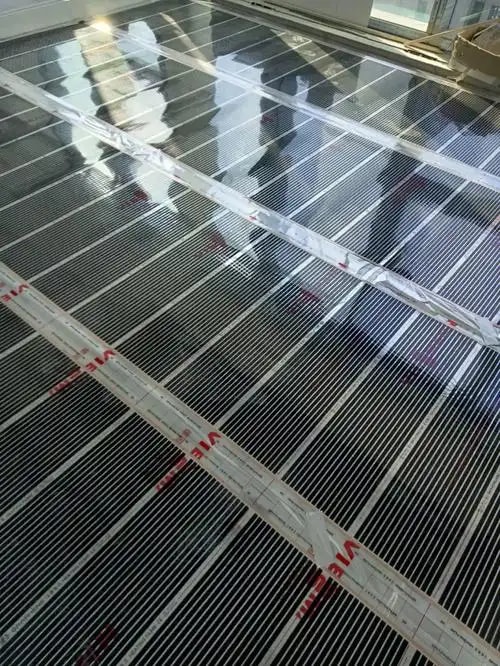 自限温电热膜卷材